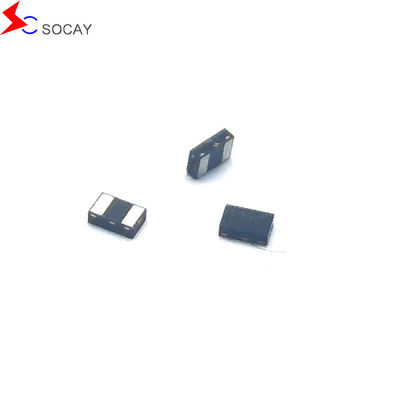 Piombo Finitura Libero di piombo Array ESD RoHS Compliant 0,5 milligrammi Voltaggio di funzionamento approssimativo SE05N6C01K